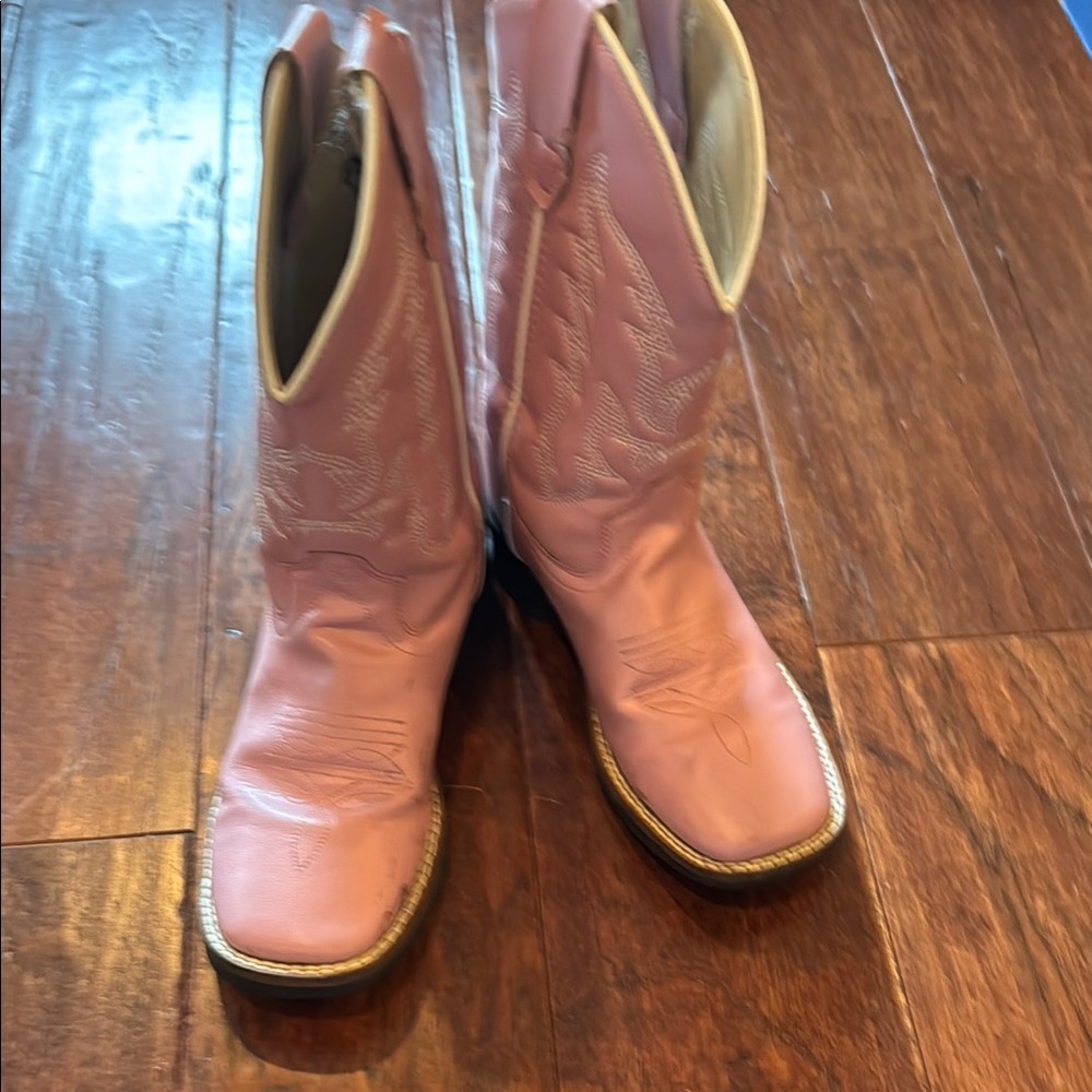 Women's Pink Western Boots